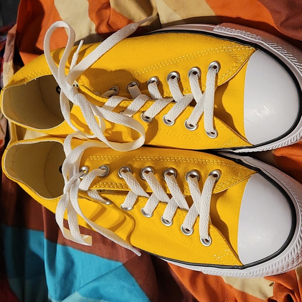Converse Brand new